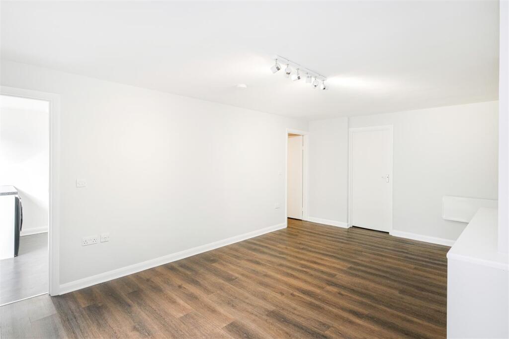 Palmerston Court-17.jpg