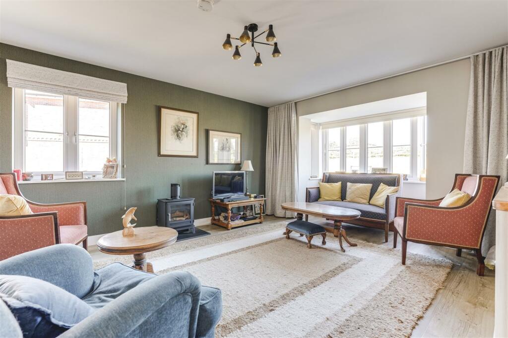 Joyce Frankland Close-13.jpg