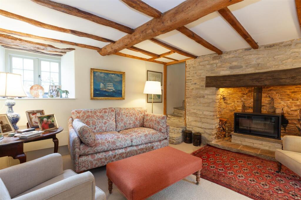 Sitting Room 1.jpg