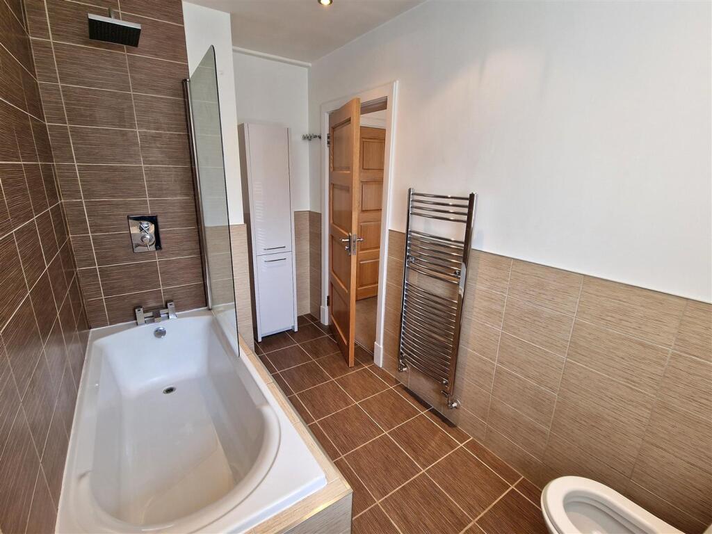 Master Bedroom Ensuite