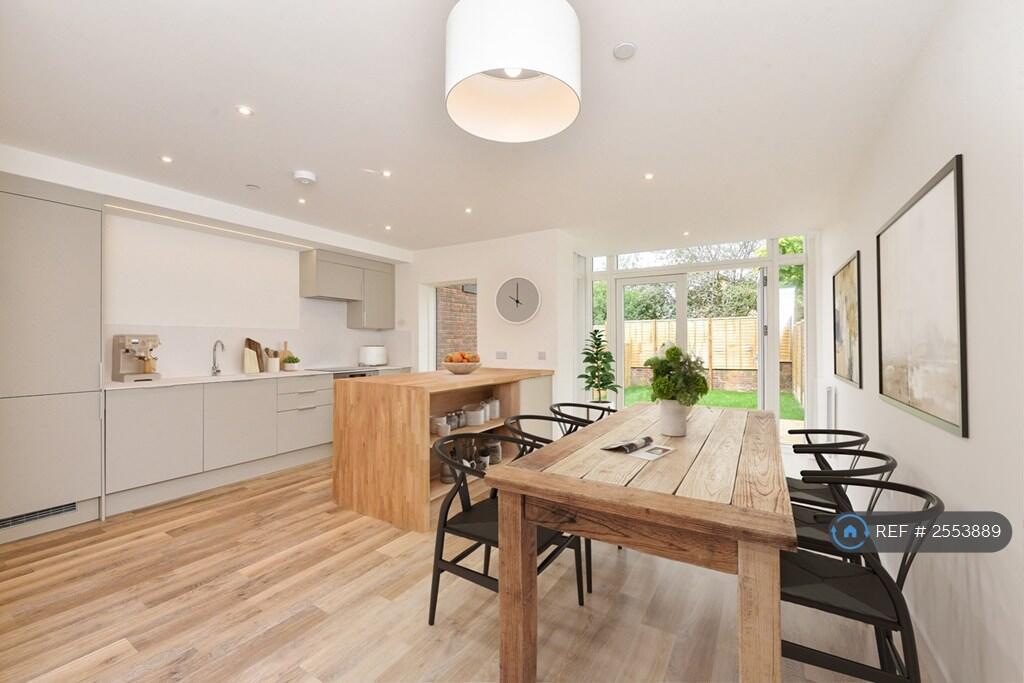 Kitchen Diner 