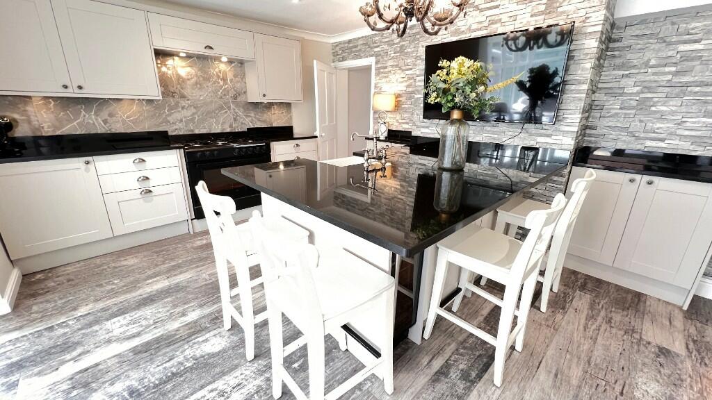 Fitted Kitchen/Diner