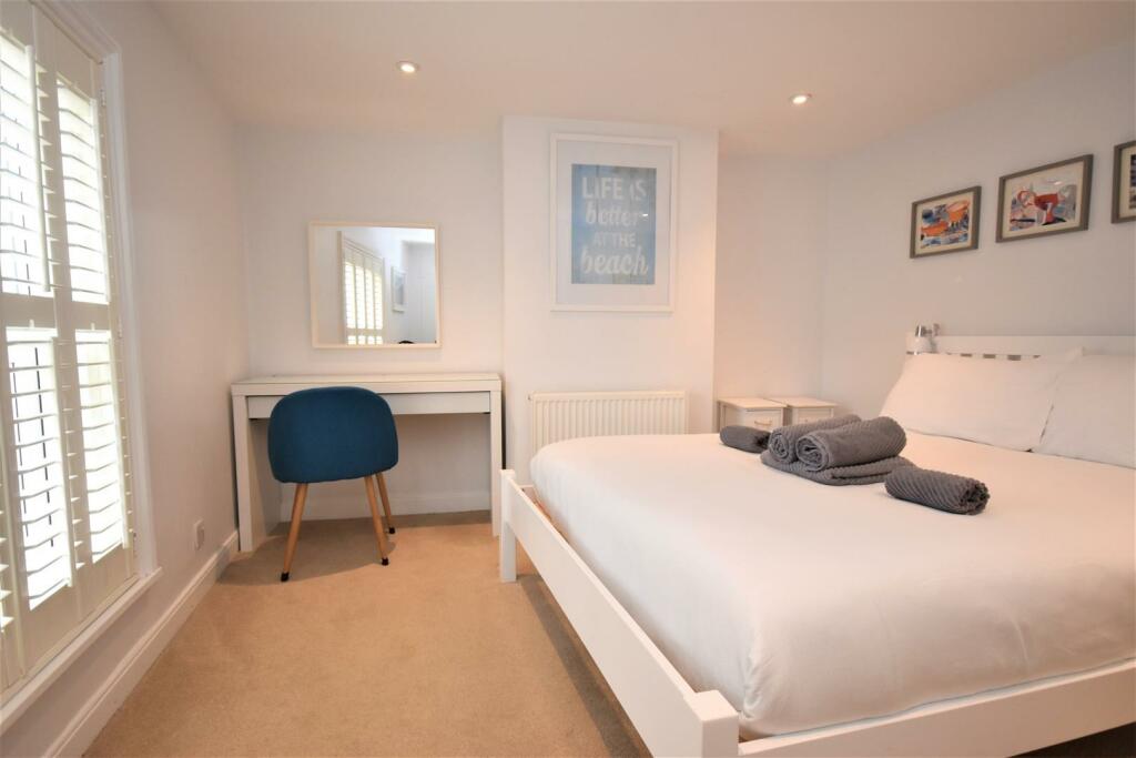 Bedroom 1,.JPG