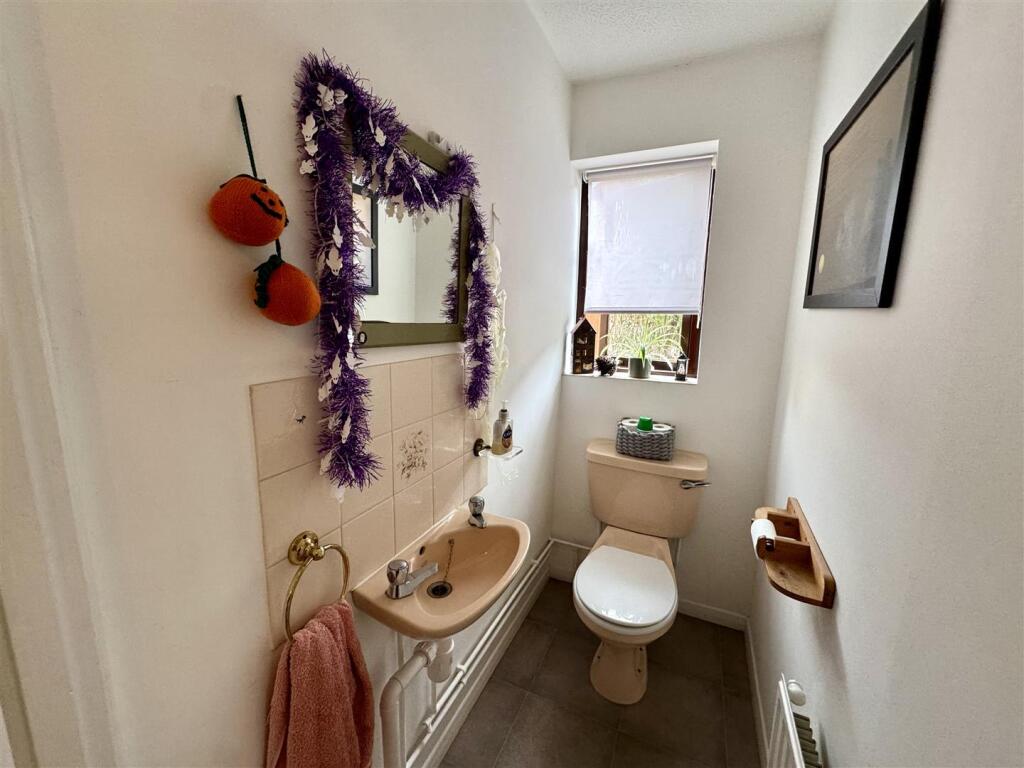 CLOAKROOM/WC