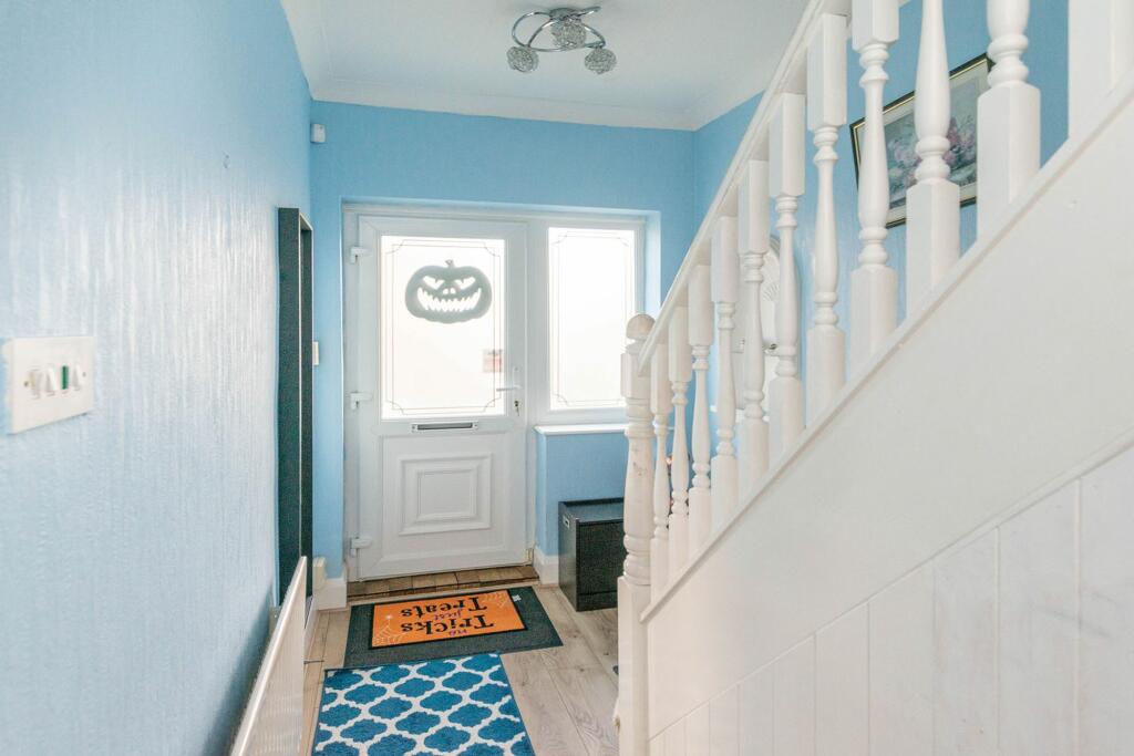 HALLWAY LANDING AND WC