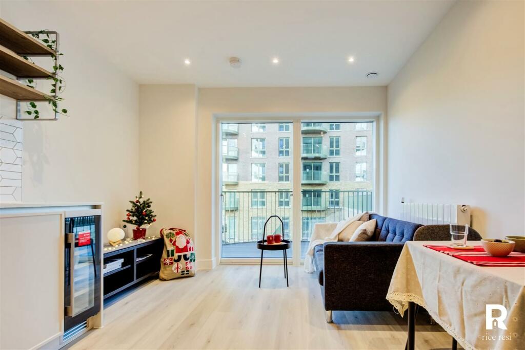 Kitchen/Living/Dining