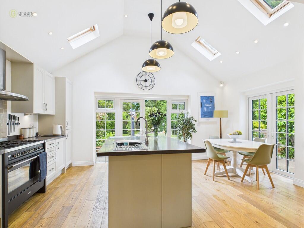 CAM03830G0-PR0162...