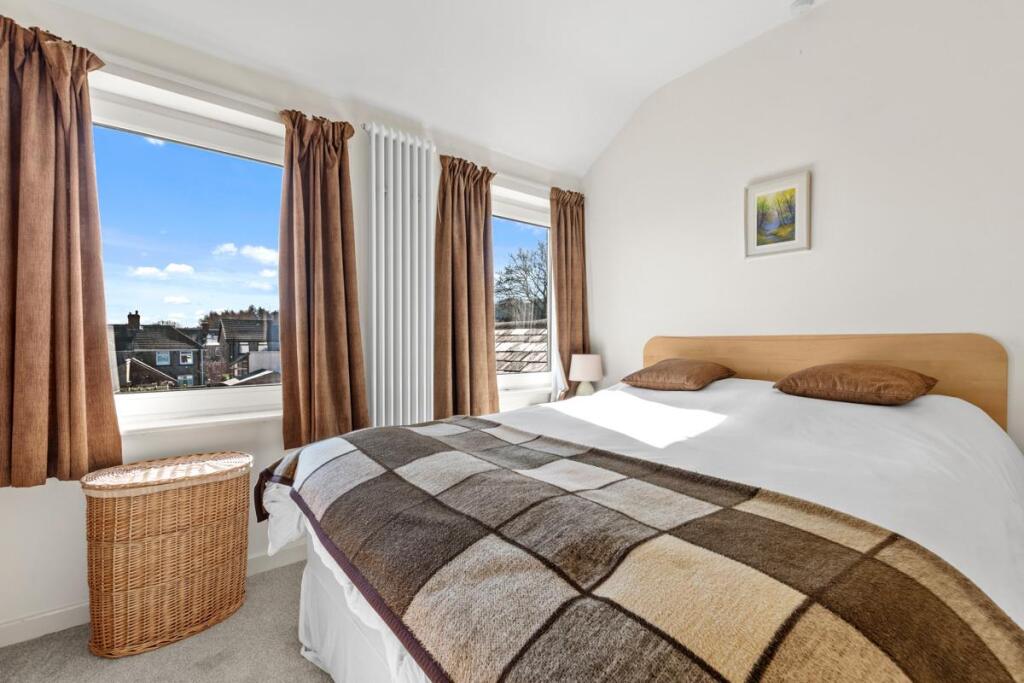 111 East Crescent (14 of 21).jpg