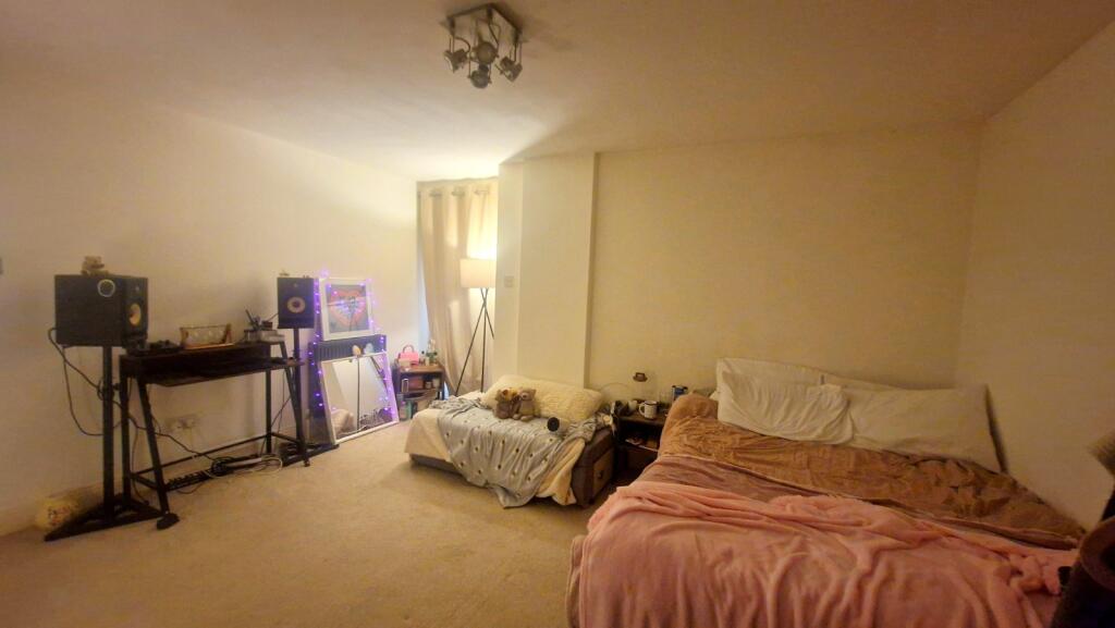 Picture 12