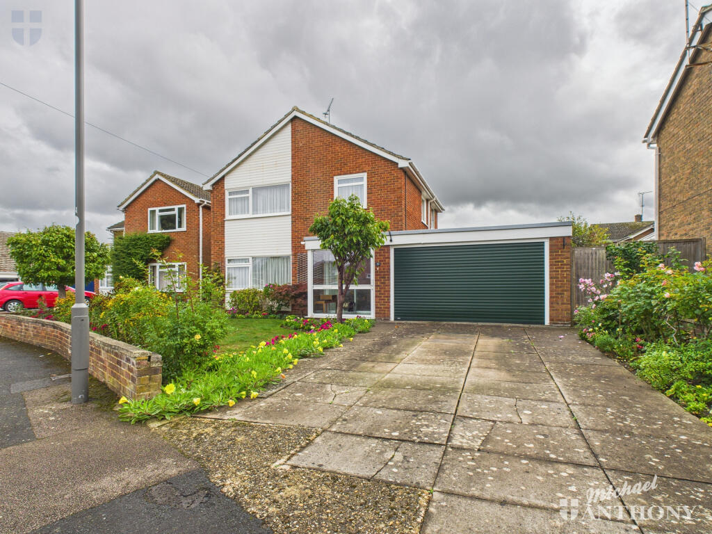 CAM03218G0-PR0758-STILL018