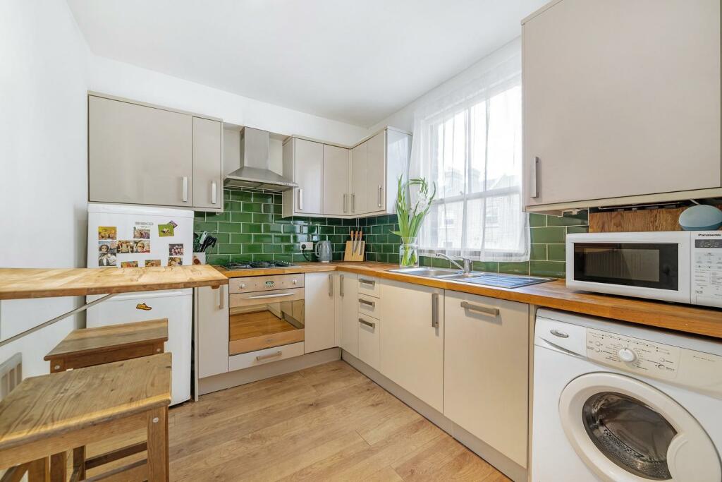 Kitchen.JPG