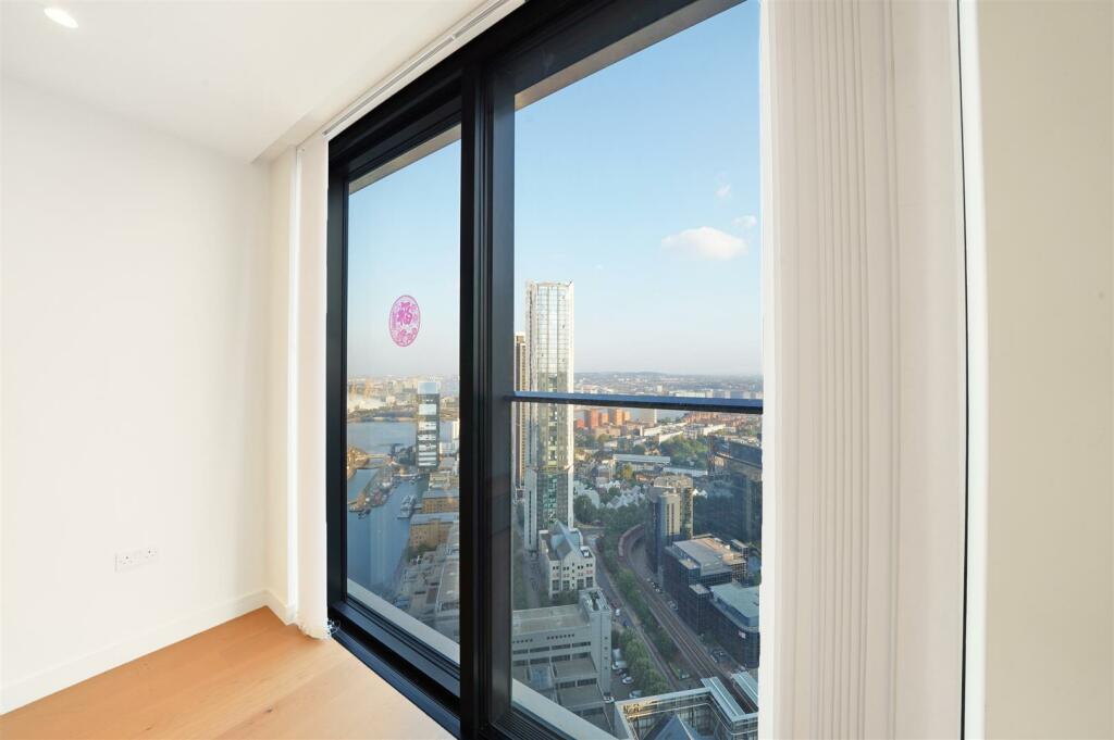 Apartment 3702, Hampton Tower - jibiKpIgs0FLjgnnGR