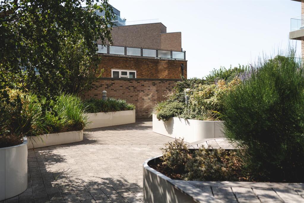 Kingsland Road-27.jpg