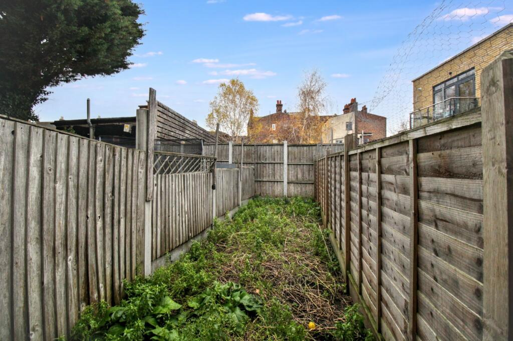96b Turner Road, Walthamstow, London E17 3JQ