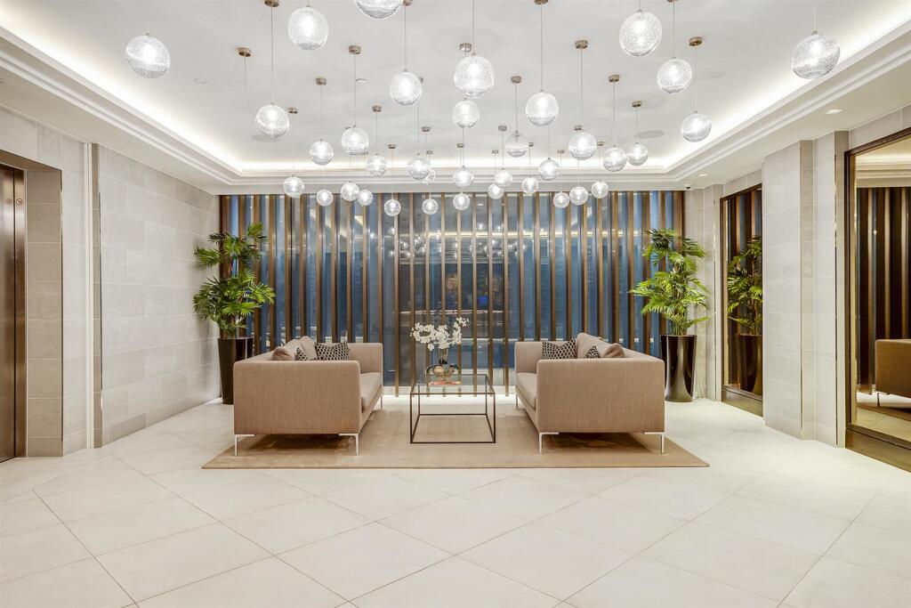 39WrenHouse,190Strand,WC2R-6.jpg