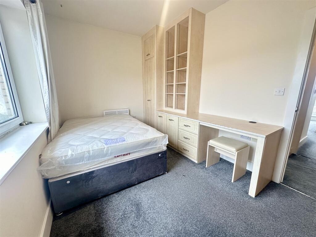 bedroom.jpg
