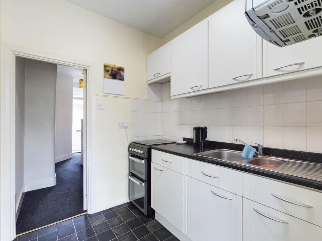 Kitchen (2)