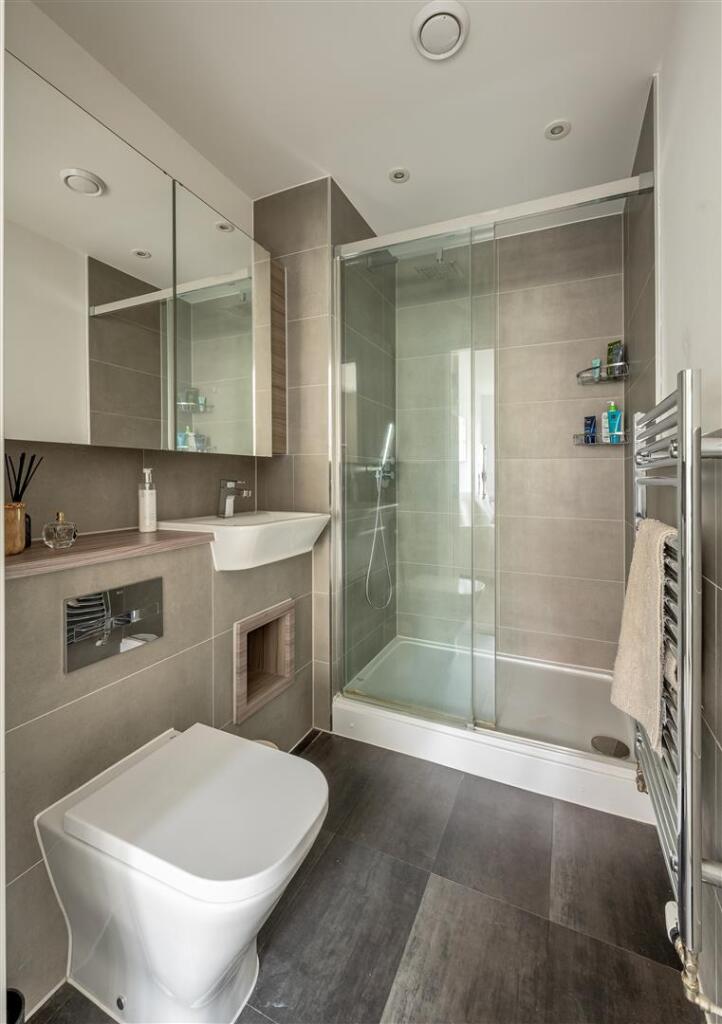 Clarkson Crescent, E17