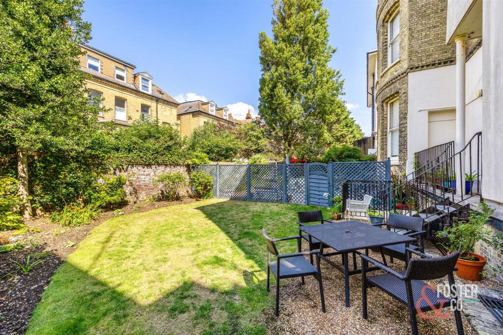 Third Avenue, 6, Flat 8-016.JPG