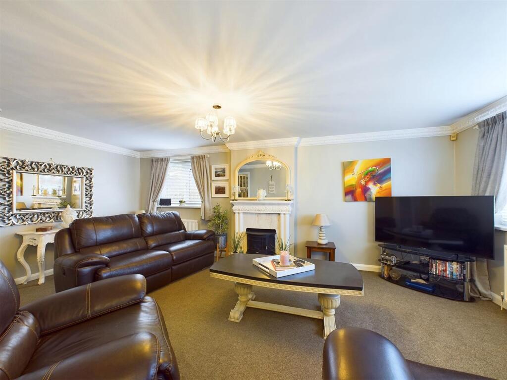 Reception Room &amp; Dining Area