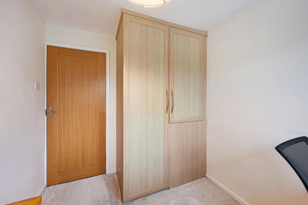Bedroom 4 / Office