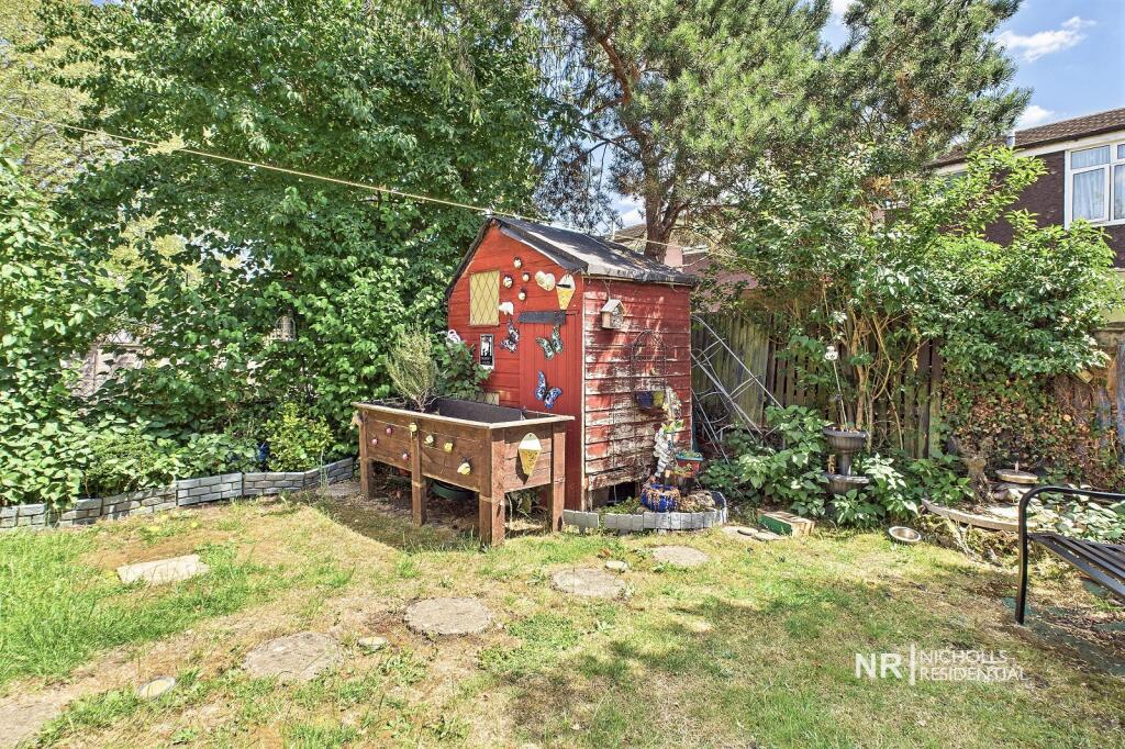 Garden Extra Photo 1