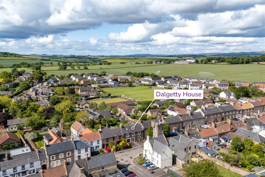 dalgetty_house-02.jpg