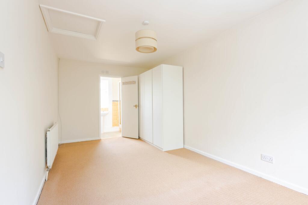 Bedroom with ensuite 