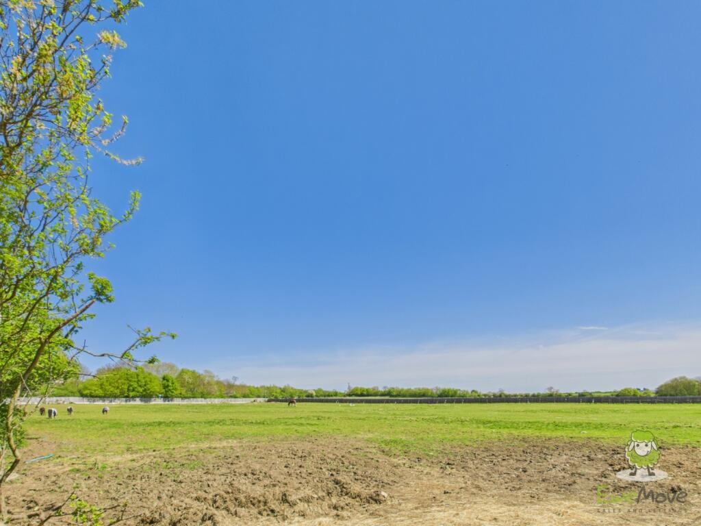 CAM01543G0-PR0125-STILL035