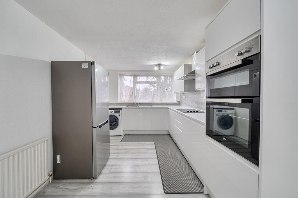 1377301-1-6911d1b...