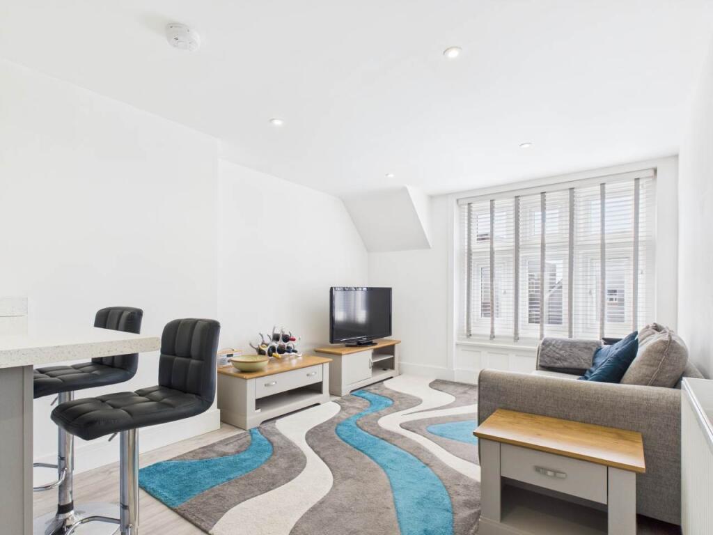 4 prince lounge main