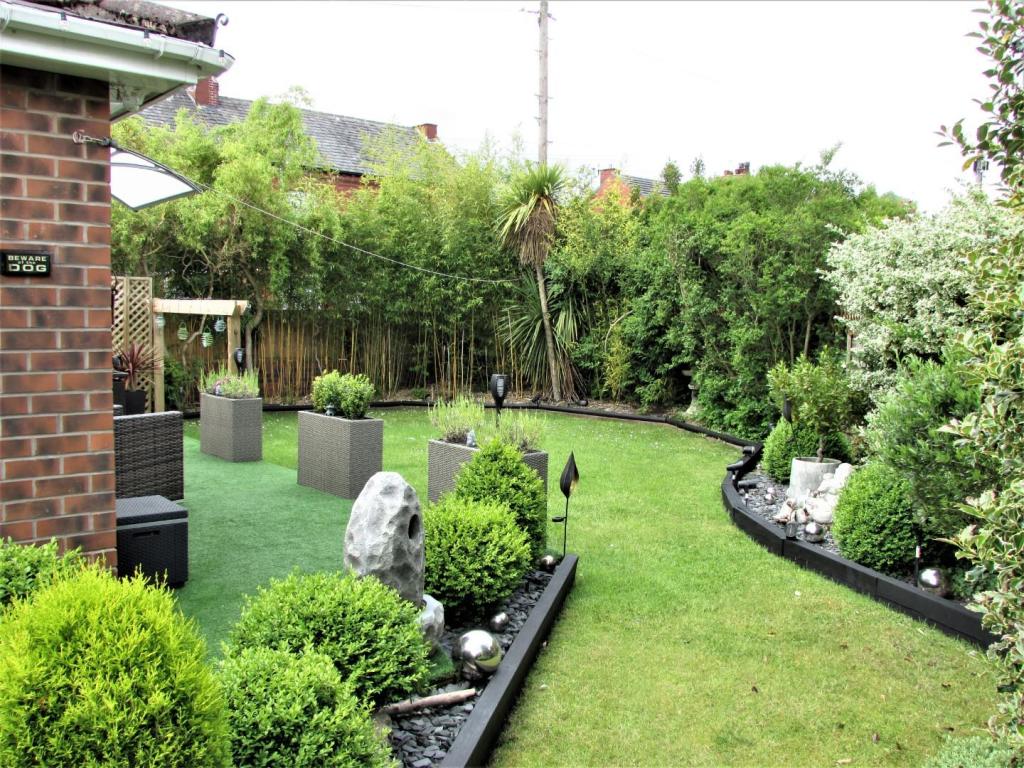 NormanSt19gdn2.JPG