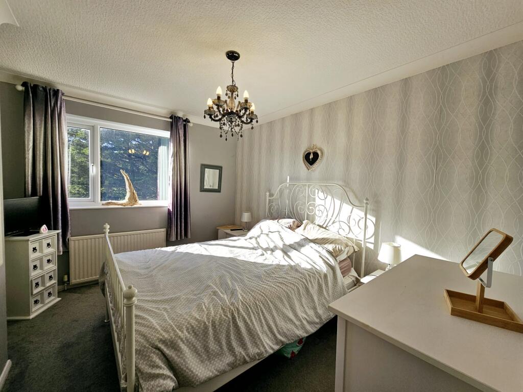 c61627c3-1cc0-4d28-8e36-e58b342bd5bf