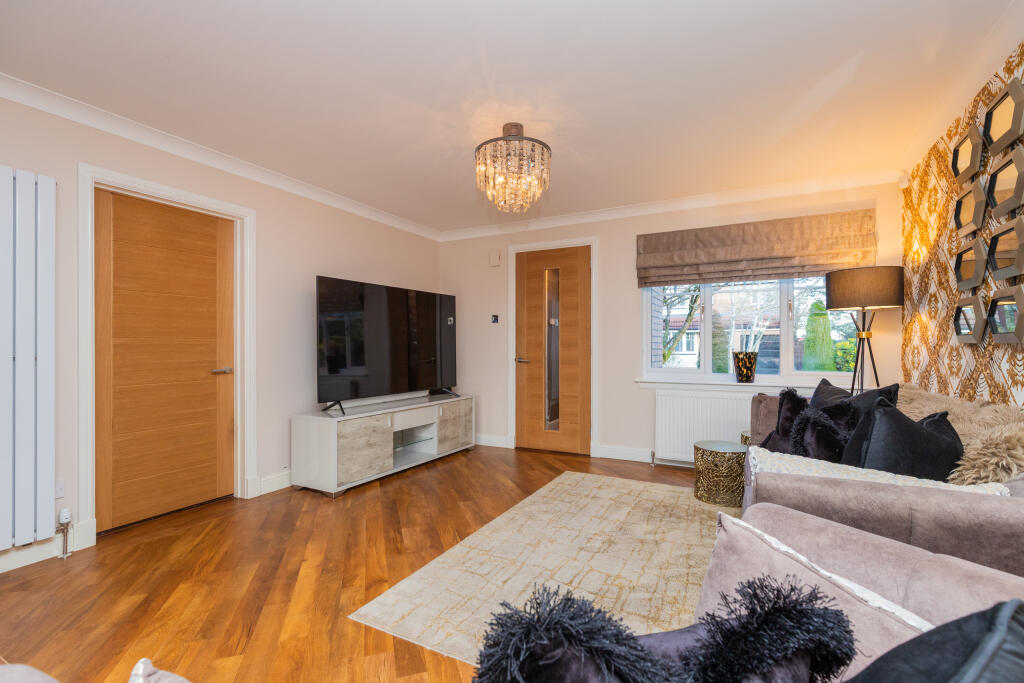 1 deanston park, barrhead L-12