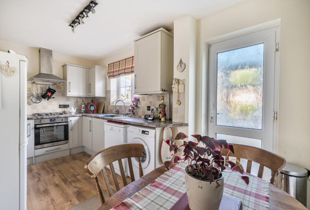 1358784-11-68d413...