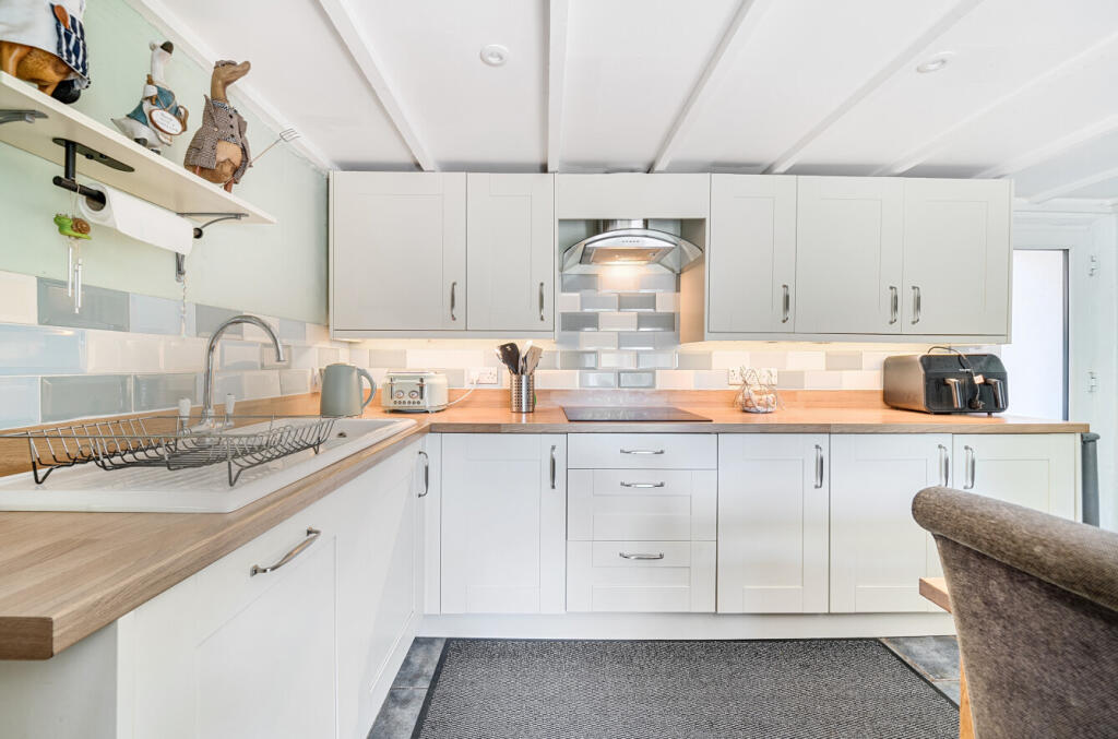 1318973-10-6870f6...