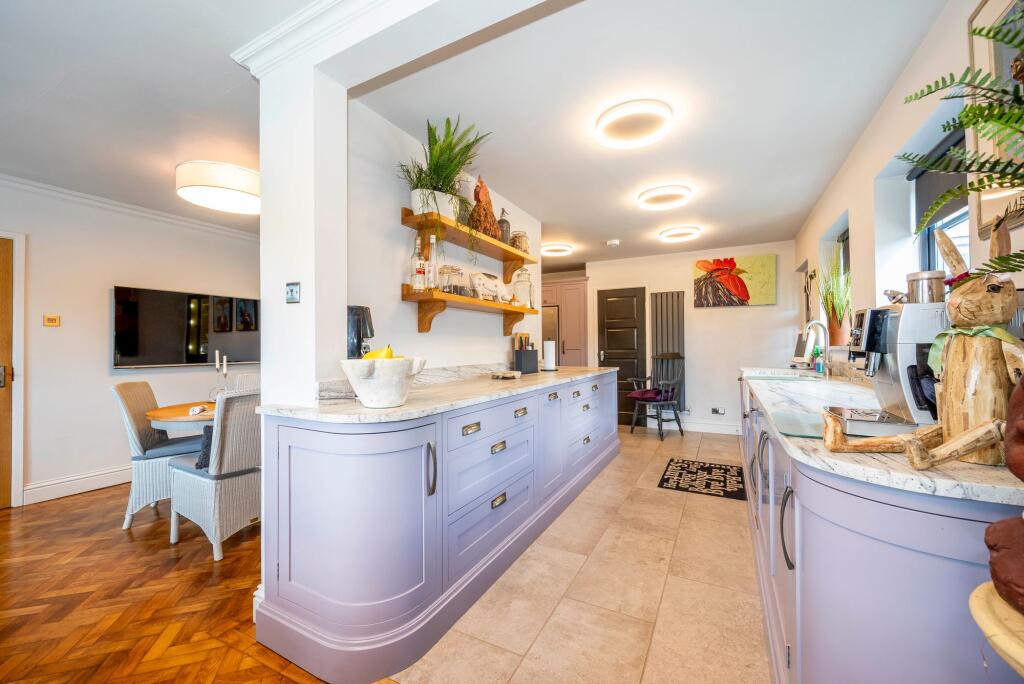 Kitchen &amp; Dining Room