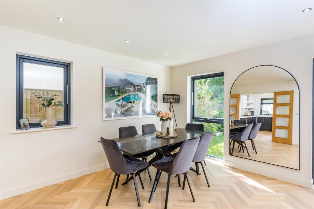 Living/dining room