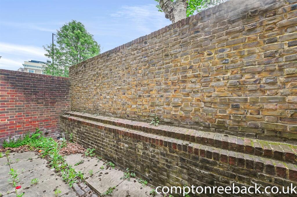 CR - w Abinger Mews - Terrace3 (1).jpg