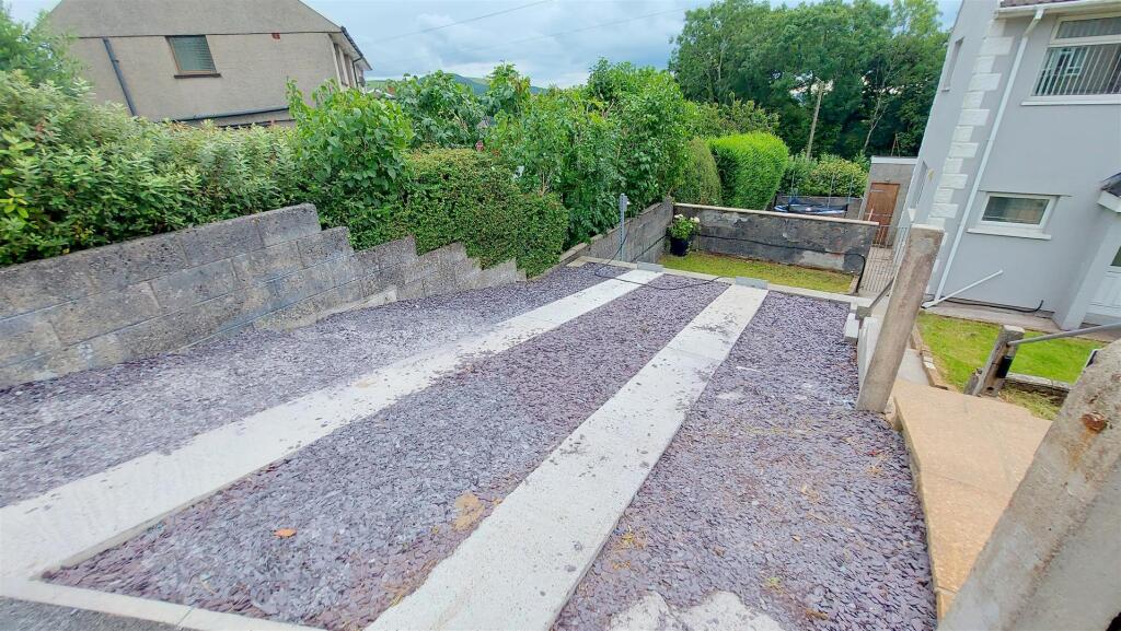 Driveway.jpg