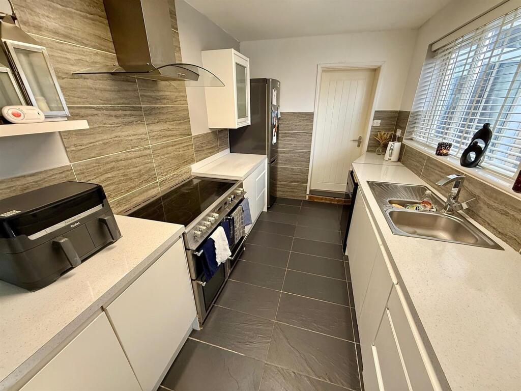 Kitchen/Breakfast Room