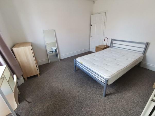 bed1.jpg