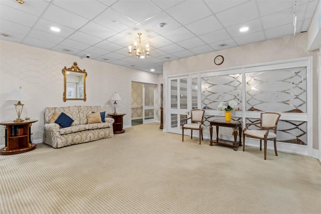 communal entrance #3.jpg
