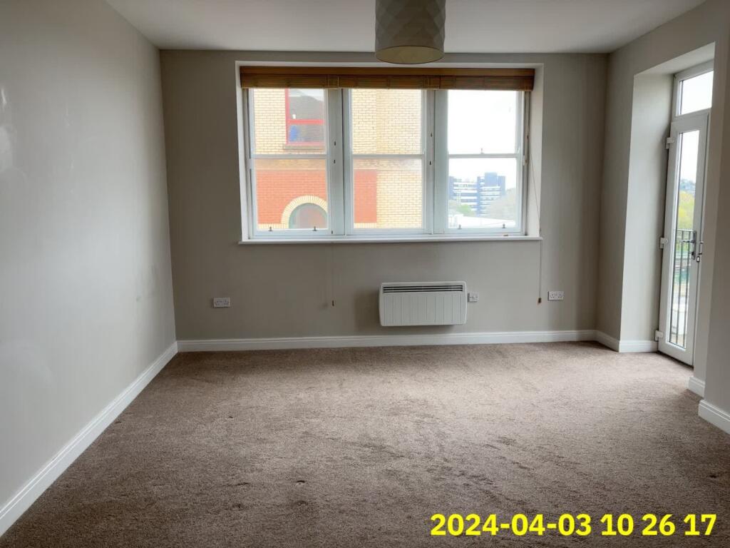 Living room photo 1