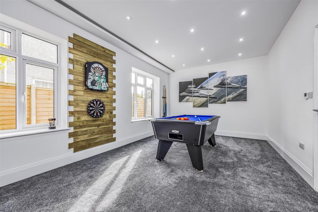 31 Lovedean Lane, Waterlooville-PorticoMarketing-S