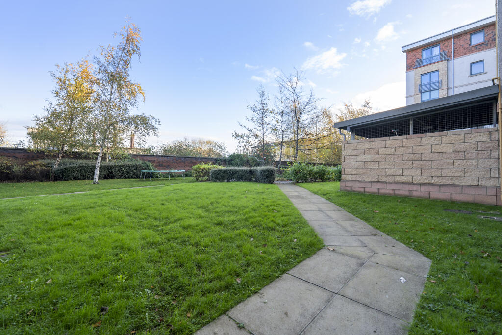 6 (21) Papermill Wynd, Edinburgh