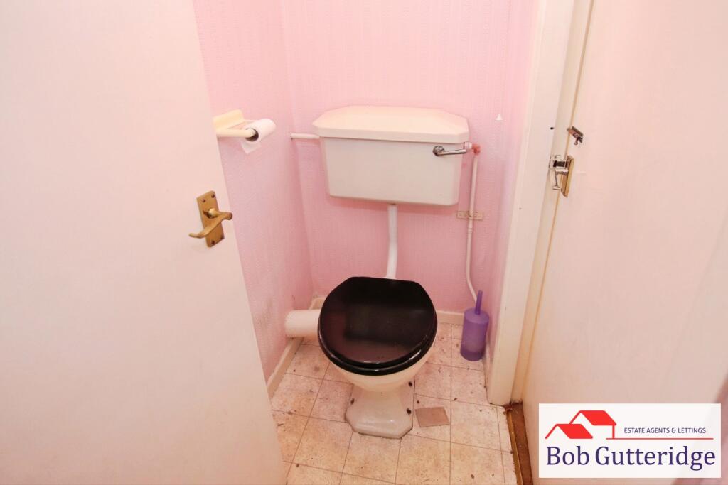 FIRST FLOOR WC