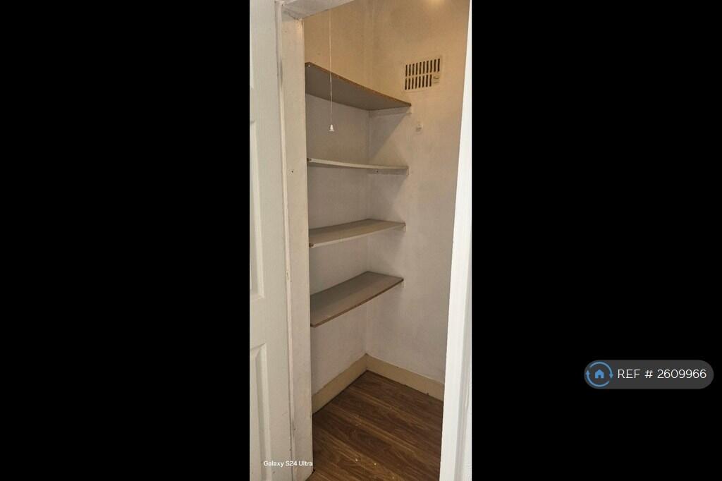 Master Bedroom Internal Wardrobe 