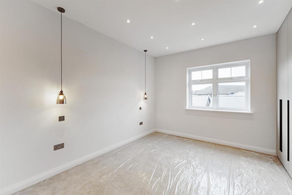 87516_Birchwood House  (16)_low.jpg