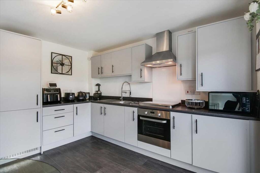 Kitchen Dining (2)